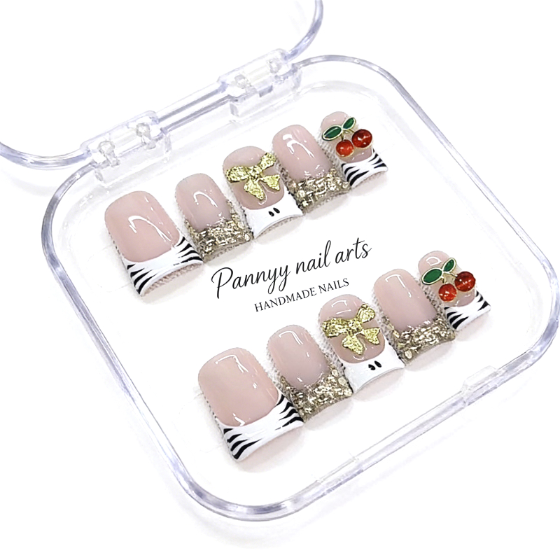 Nail Art Zebra - Duck Tip Press On Nails 10Pcs